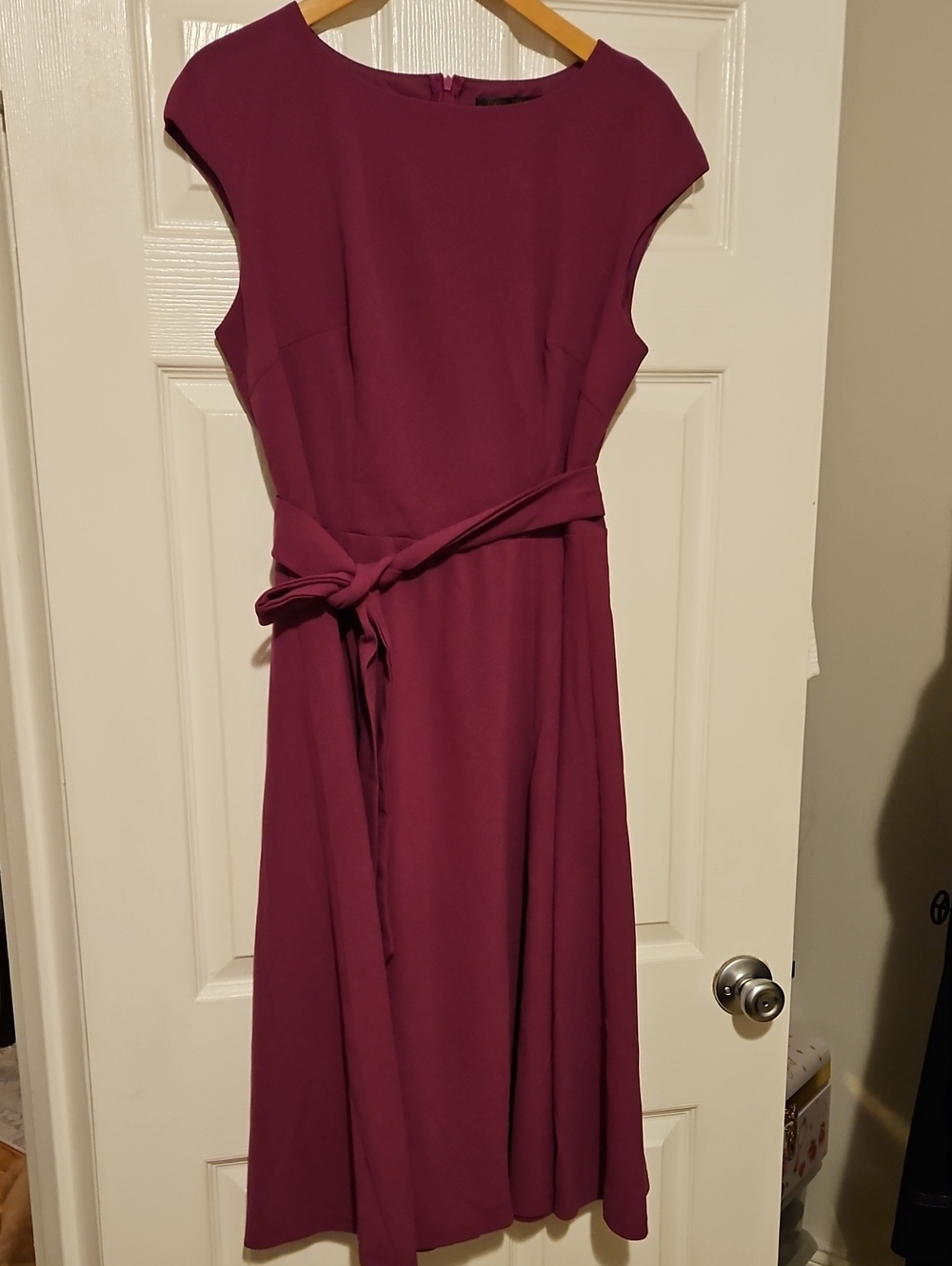 Women’s Plum Tie-Waist Midi Dress